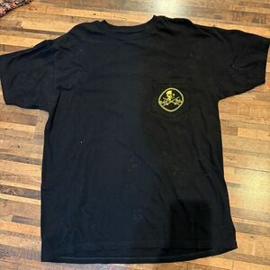 Salt Life Life Salty T-Shirt Size Large Black Short Sleeve‎ Black Yellow Pirate
